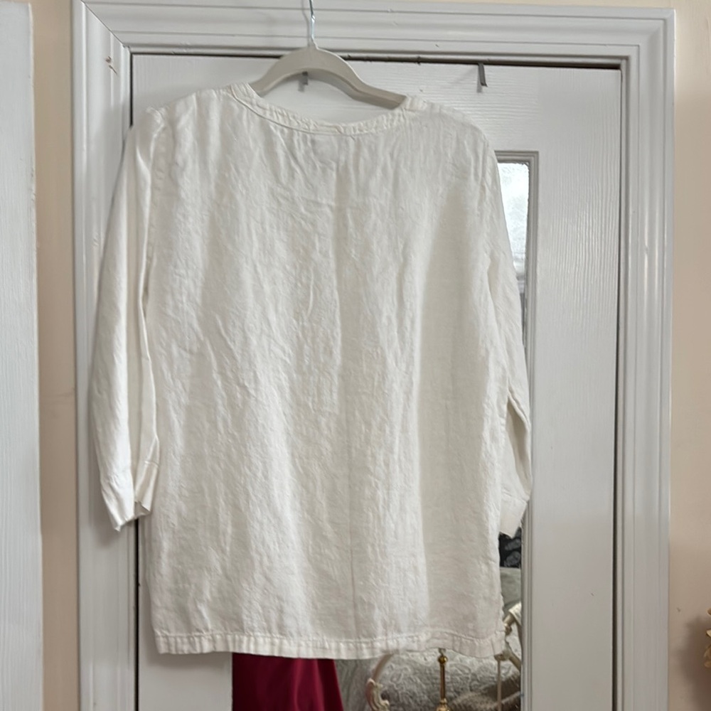 Hot Cotton 3/4 Sleeve Eyelet Linen Blouse - Picture 7 of 7